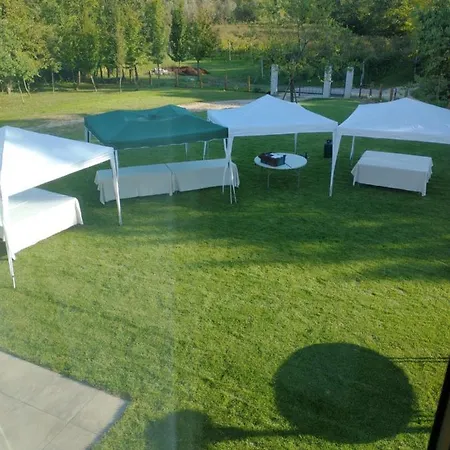 Le Valli Farm stay Liedolo